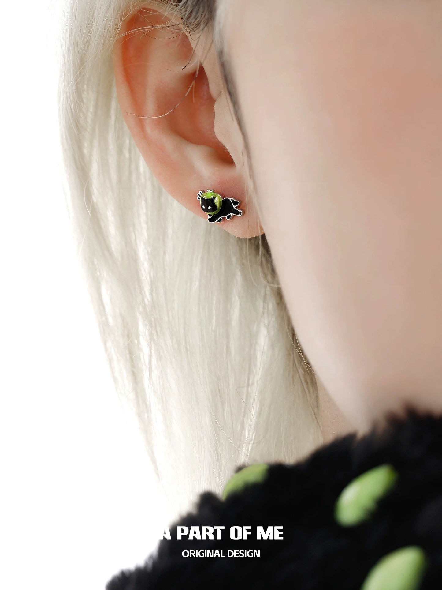 Apple Cat 18K Platinum Plating Black Cat & Green Apple Stud Earrings