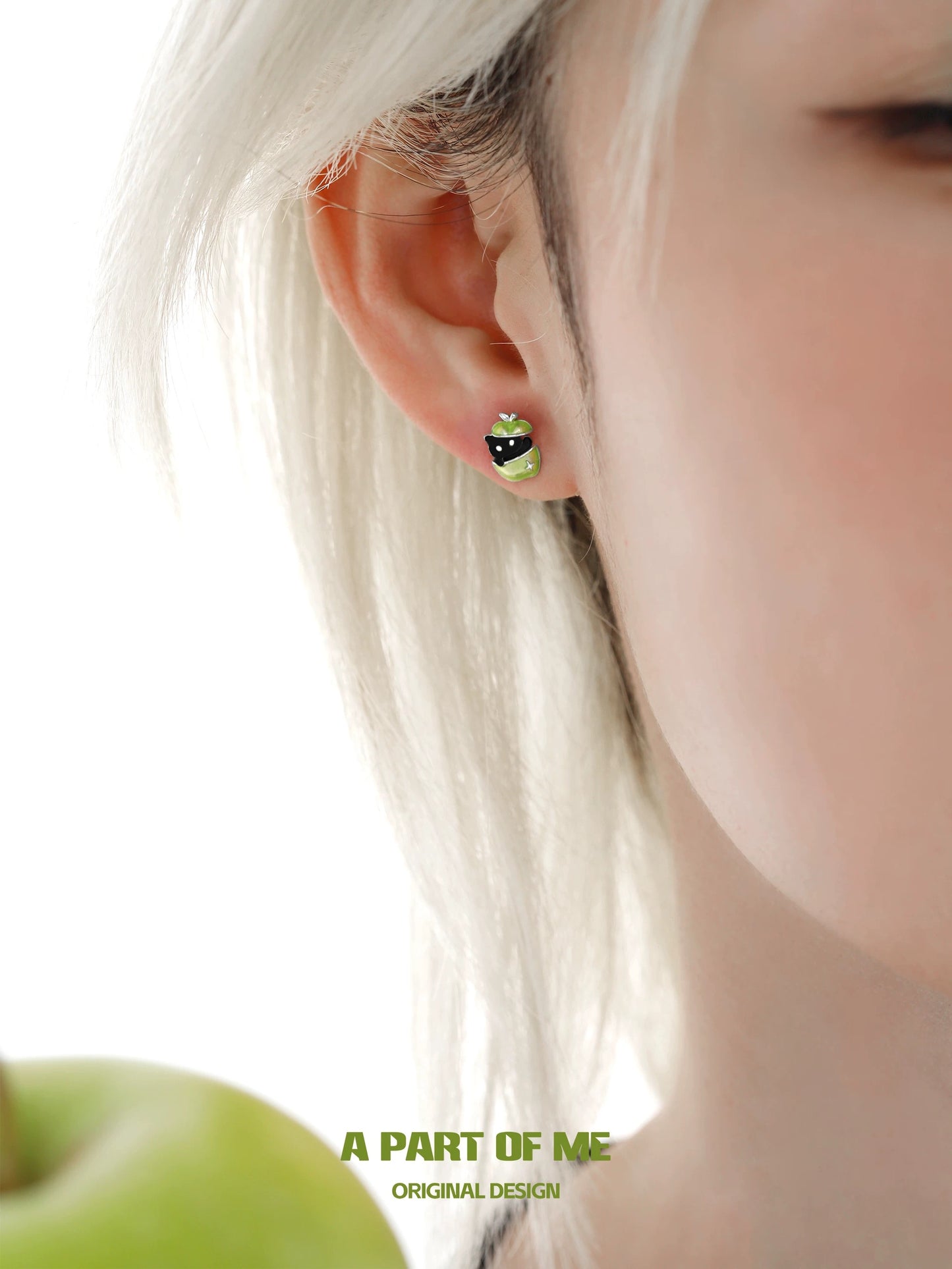 Apple Cat 18K Platinum Plating Black Cat & Green Apple Stud Earrings