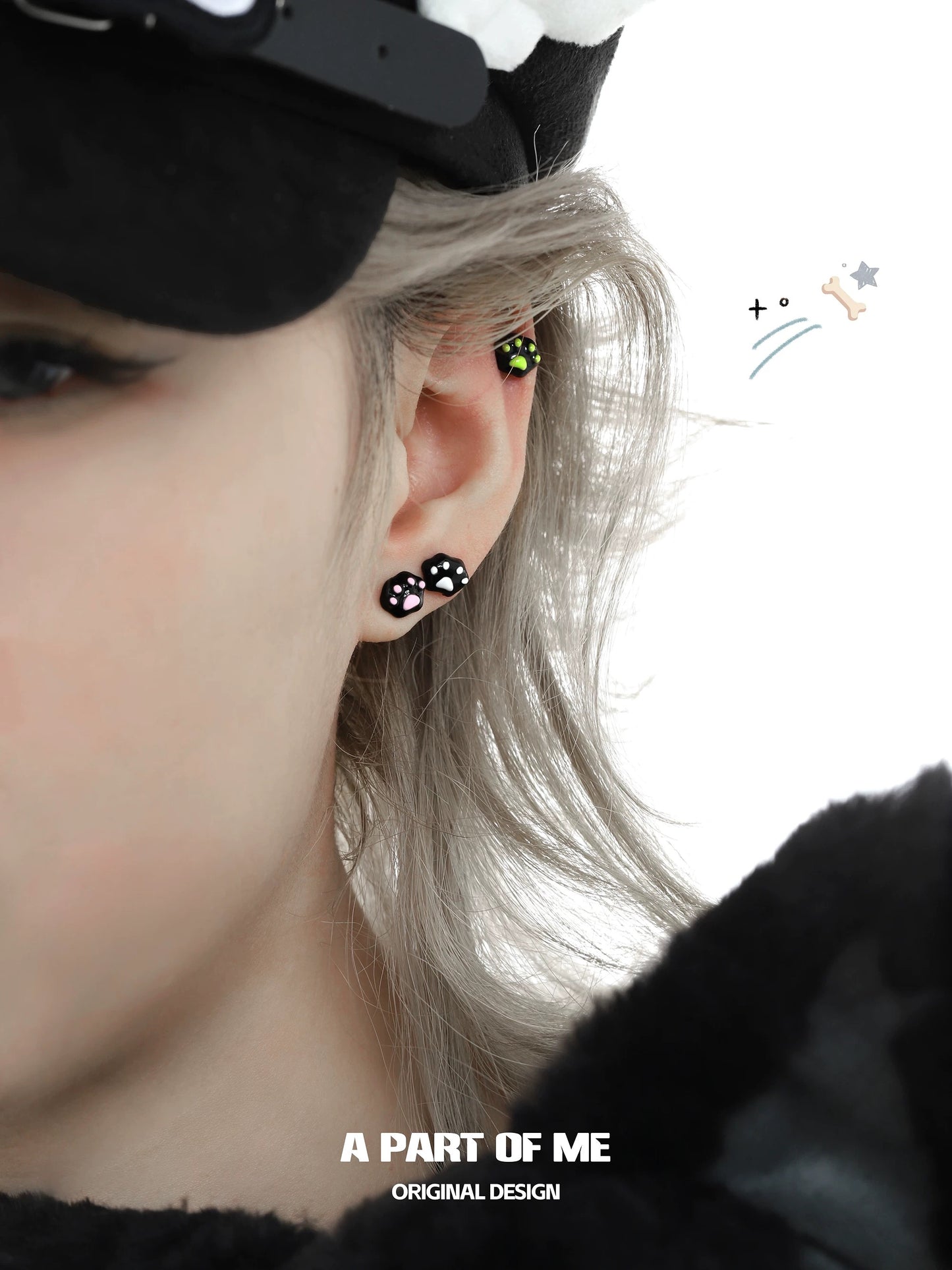 Kitten Paws Resin Coating Black Cat Stud Earrings