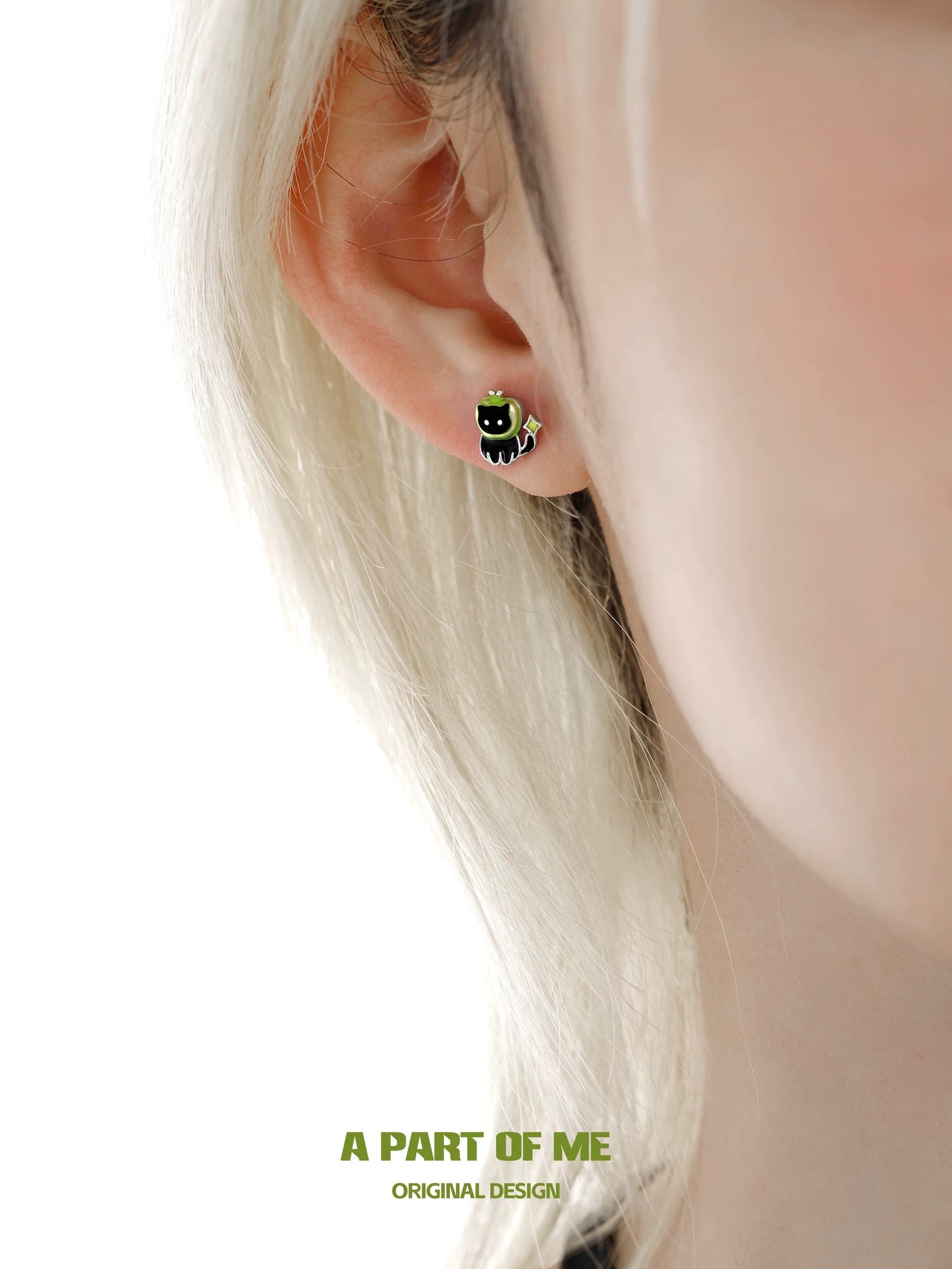 Apple Cat 18K Platinum Plating Black Cat & Green Apple Stud Earrings
