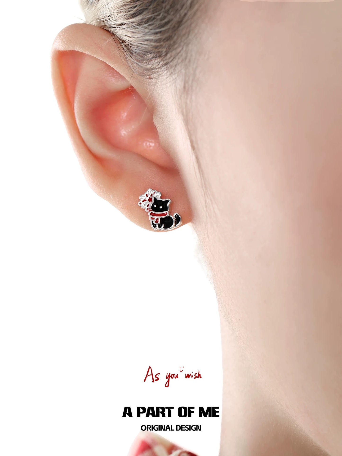 Happy New Year 18K Platinum Plating Black Cat & White Dog Stud Earrings