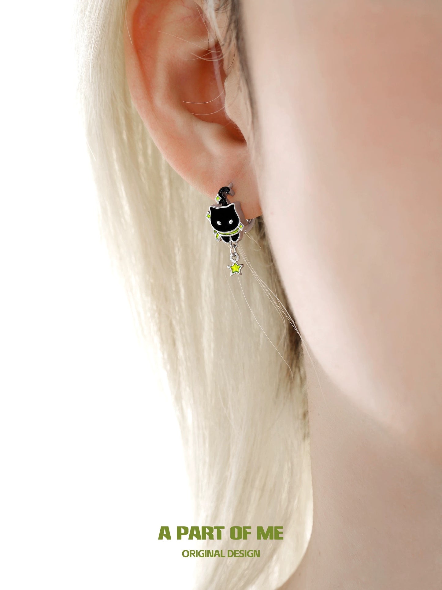 Apple Cat 18K Platinum Plating Black Cat & Green Apple Huggie Earrings