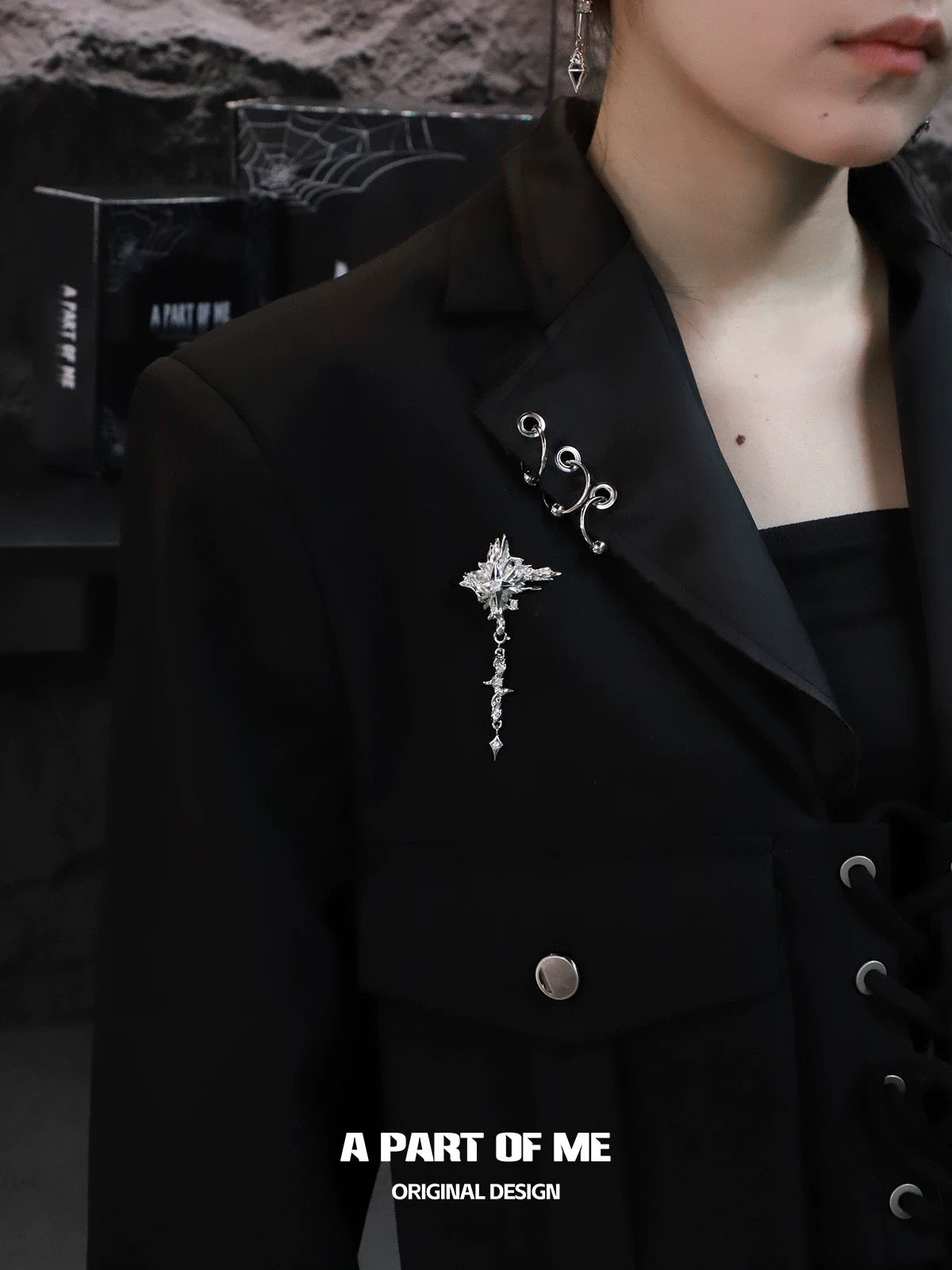 Stellar 18K Platinum Plating Detachable Tassel Brooch