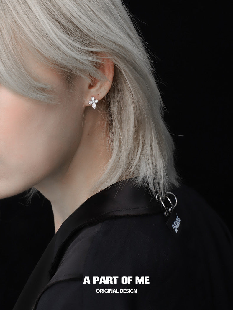 Stigmata S925 Sterling Silver Natural Shell Stud Earrings