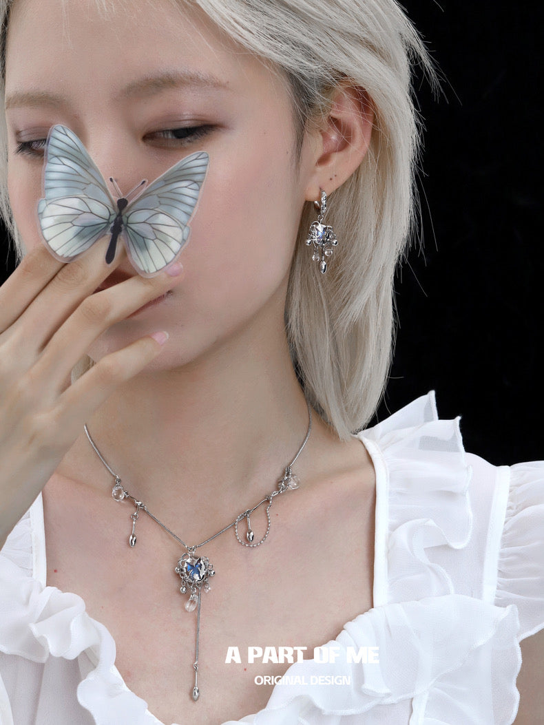 Cocoon-Breaking 18K Platinum Plating Moonstone Butterfly Necklace