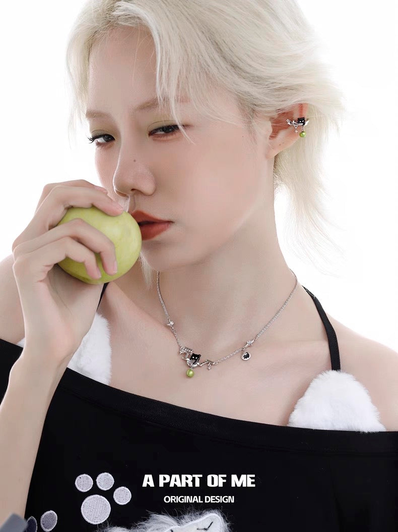 Black Cat & Green Apple 18K Platinum Plating Necklace
