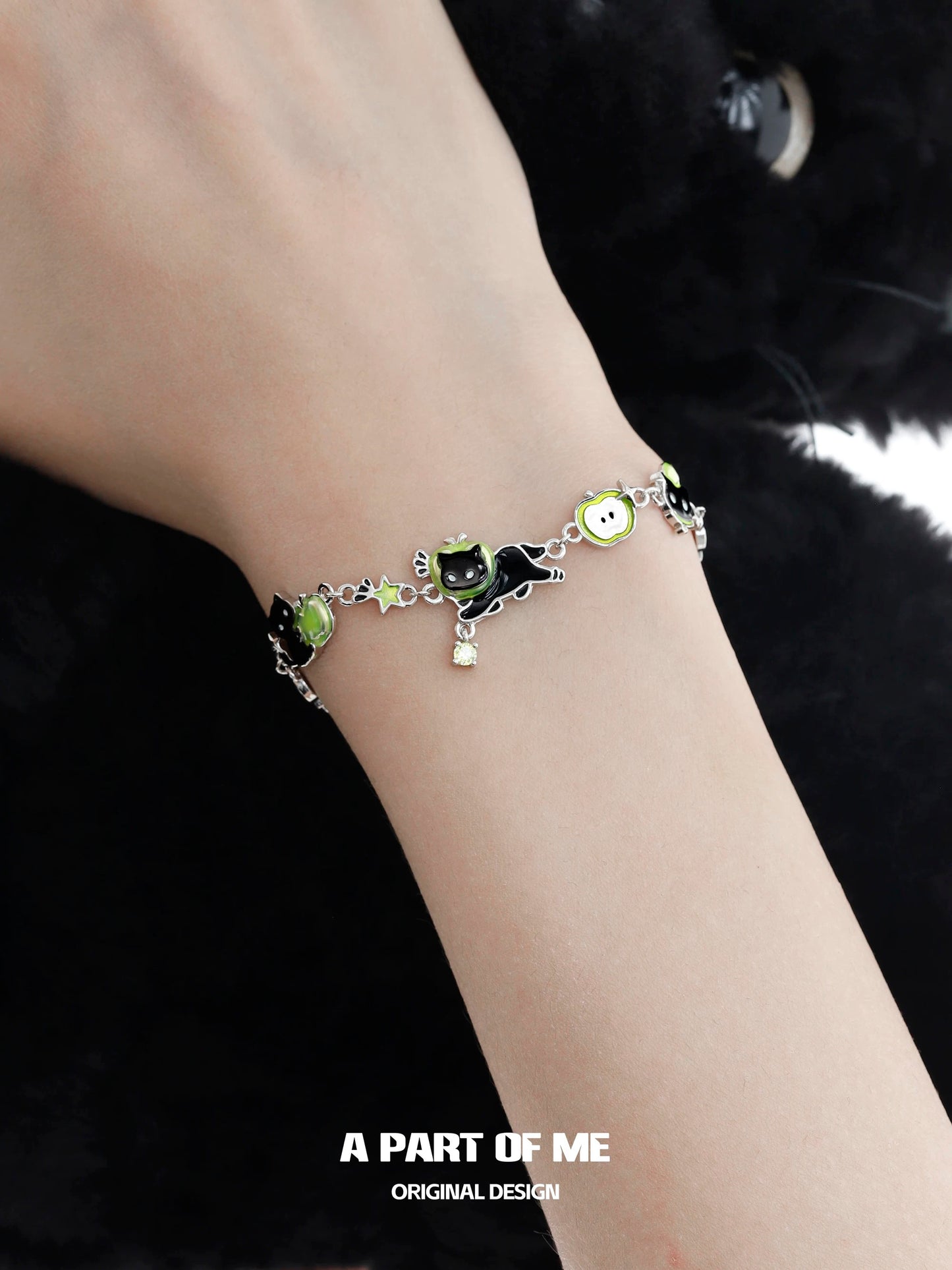 Apple Cat 18K Platinum Plating Black Cat & Green Apple Bracelet