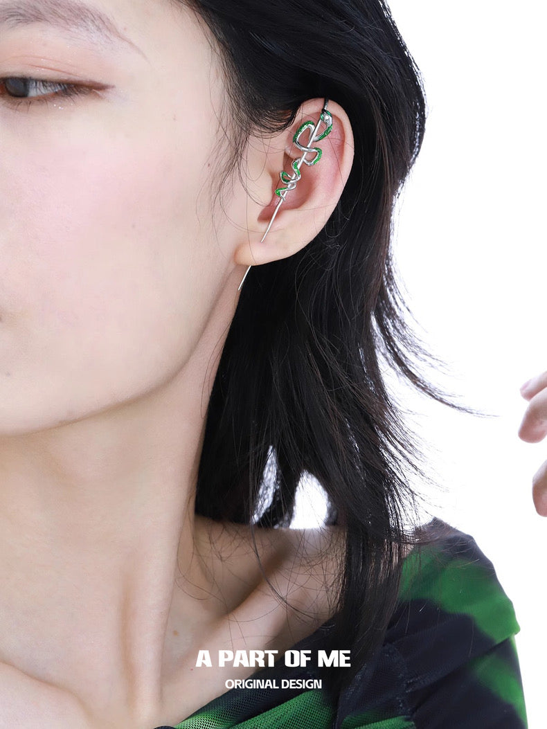 Slytherin Collection 18K Platinum Plating Snake Needle Earring