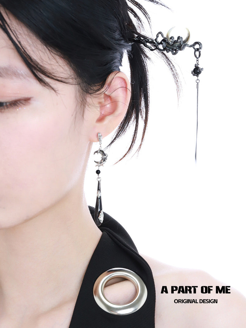 Dark Moon 18K Black Platinum Plating Natural Shell Tassel Hairpin