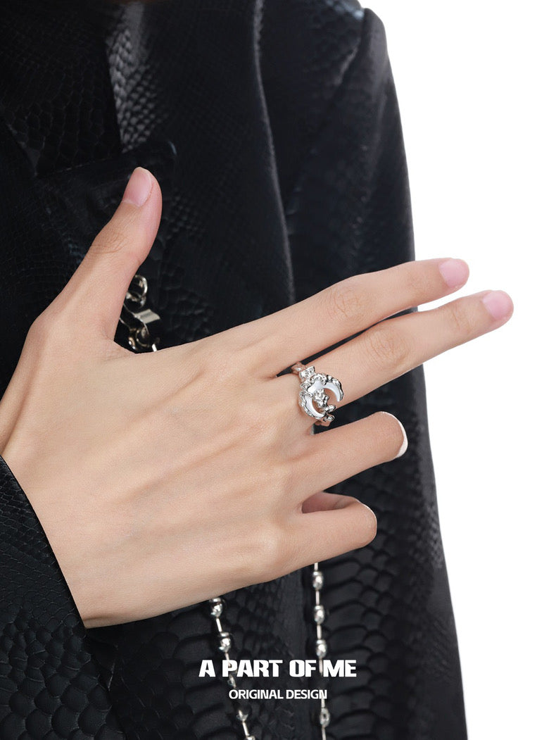 Moon in the Clouds S925 Sterling Silver Natural Shell Moon Ring