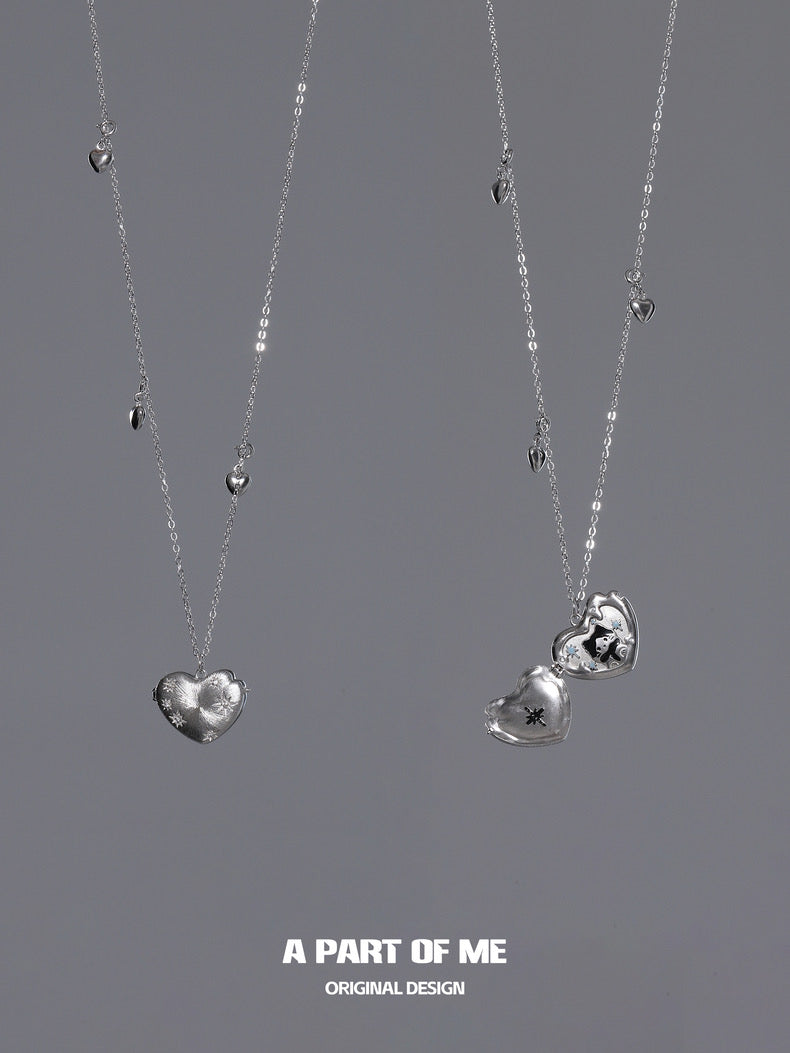 The Winter Kitten 18K Platinum Plating Flip Heart Pendant Necklace
