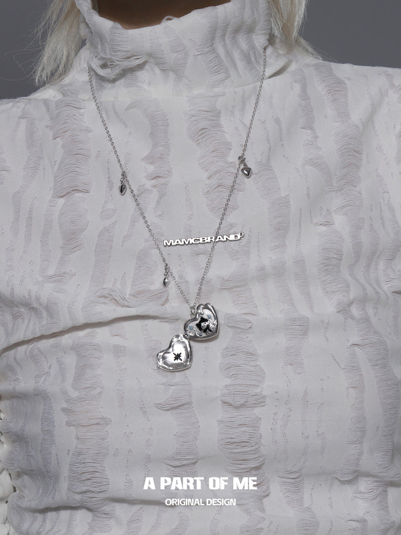 The Winter Kitten 18K Platinum Plating Flip Heart Pendant Necklace