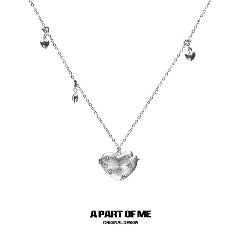 The Winter Kitten 18K Platinum Plating Flip Heart Pendant Necklace