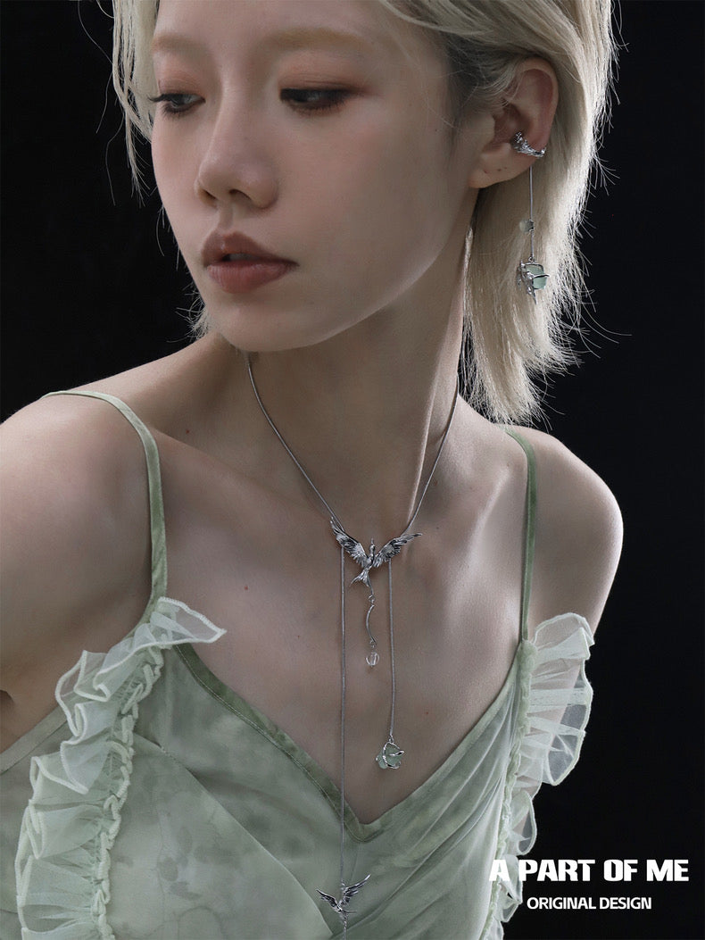 Stray Birds 18K Platinum Plating Green Fluorite Swallow Ear Cuffs