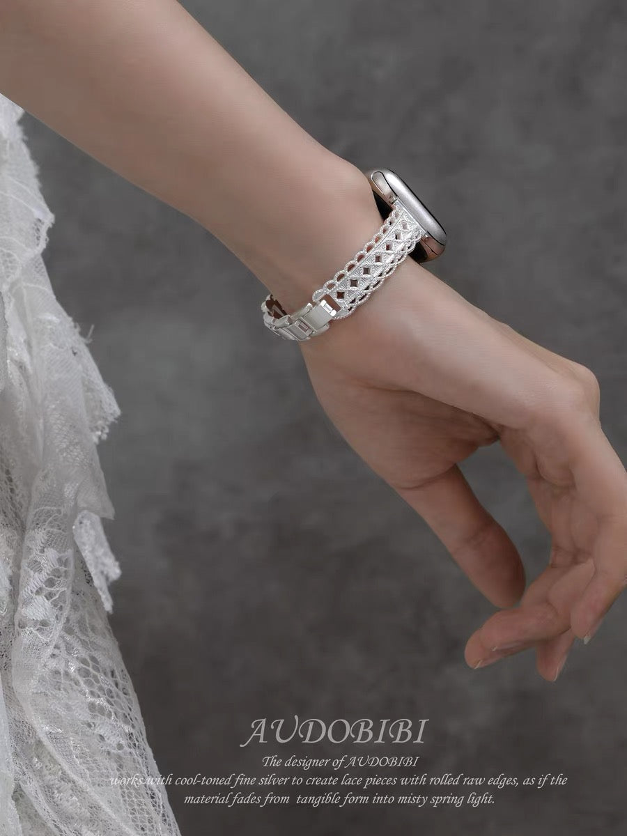 Dreaming in Lace 18K Platinum Plating Metal Apple Watch Band
