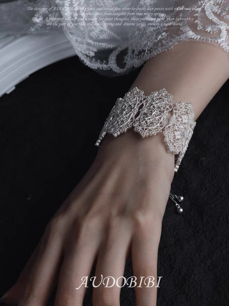 Dreaming in Lace Platinum Plating Statement Filigree Slider Bracelet