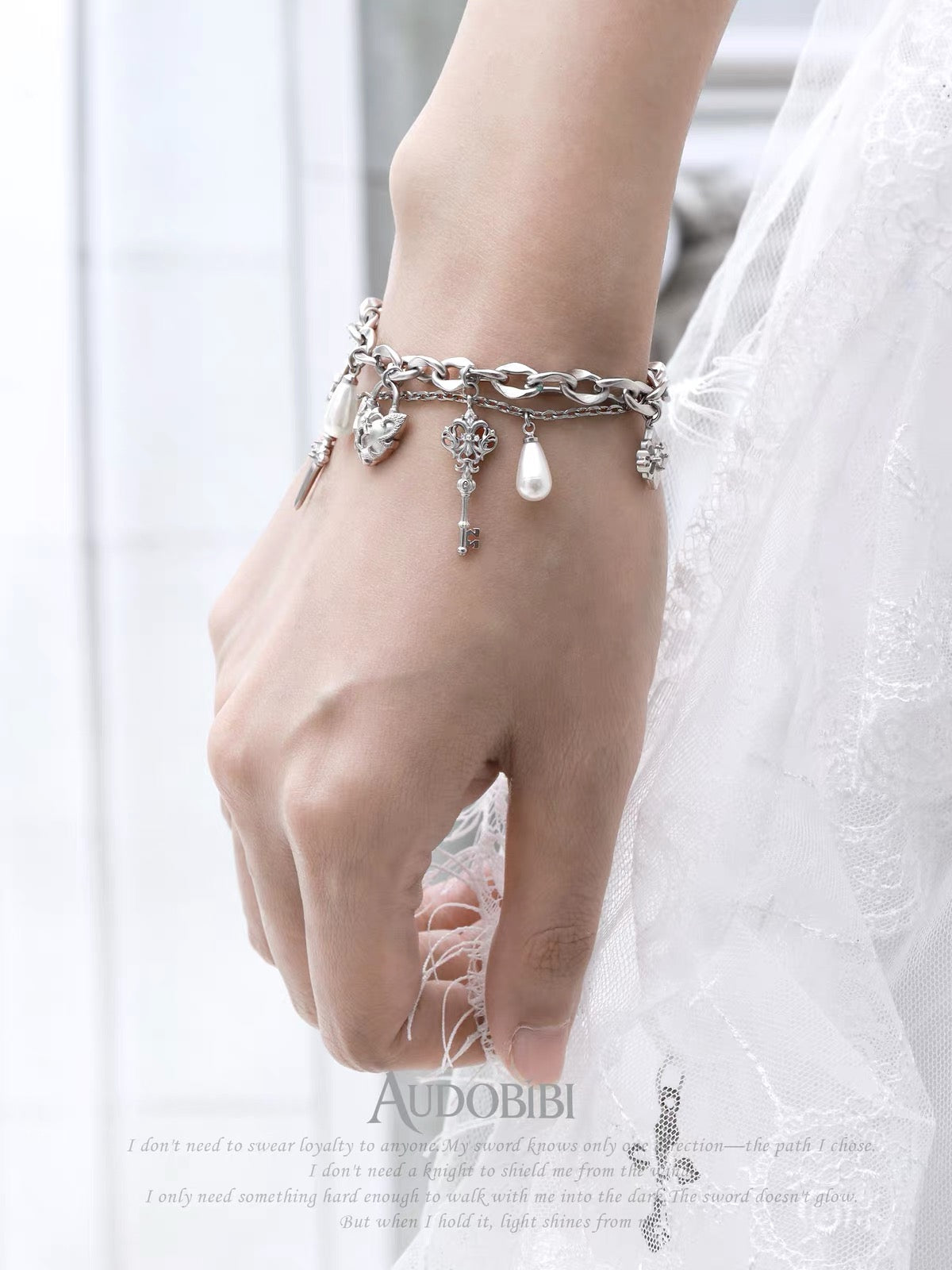 The Knight 18K Platinum Plating Lock Pendant Pearl Chain Slider Bracelet