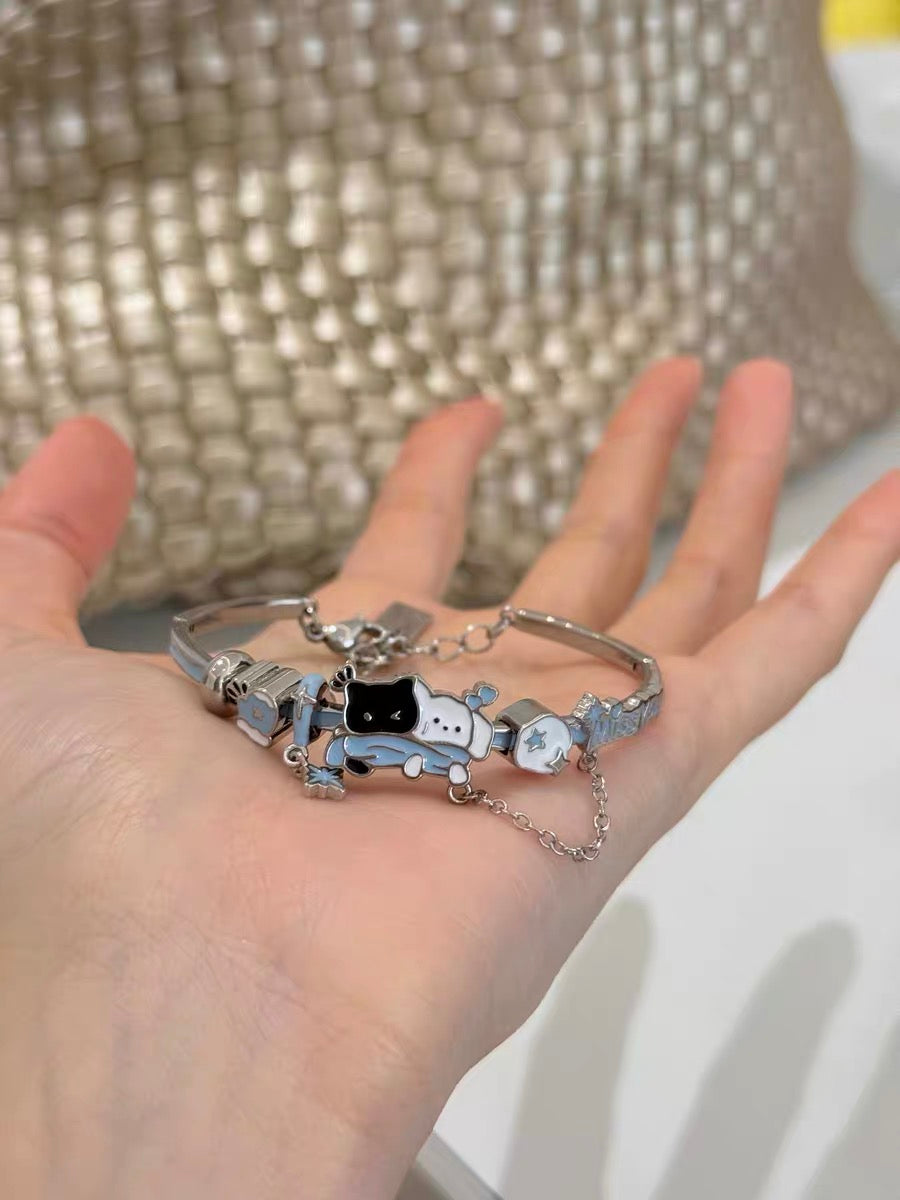 Snowy Black Cat & White Dog 18K Platinum Plating Bracelet