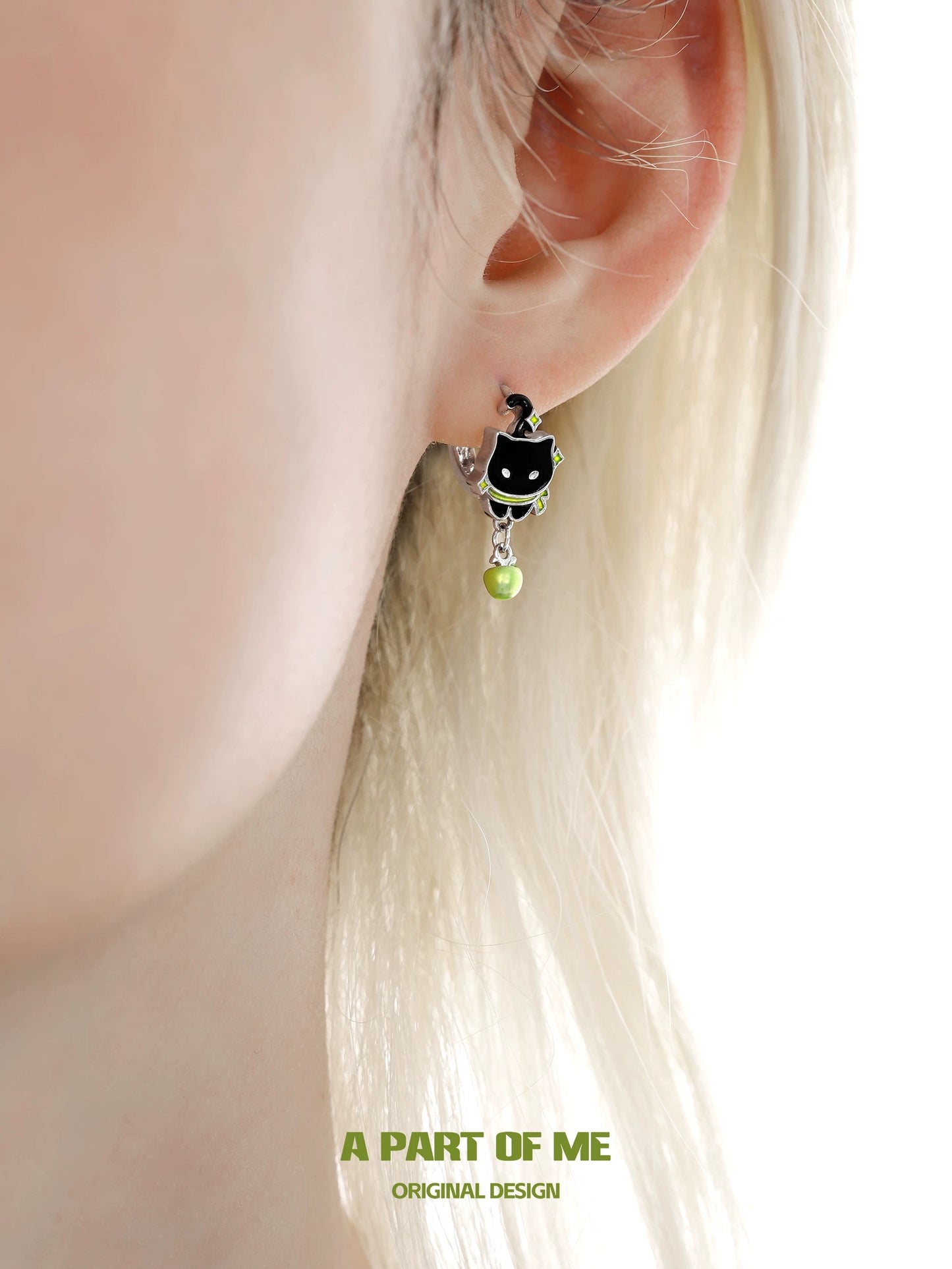 Apple Cat 18K Platinum Plating Black Cat & Green Apple Huggie Earrings