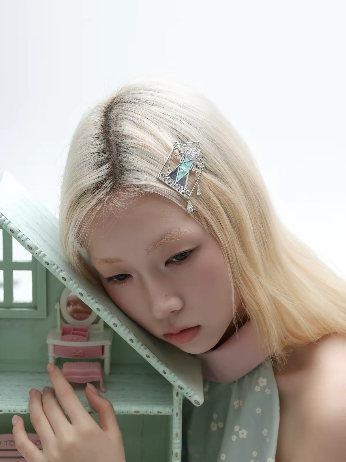 The Hidden Gate 18K Platinum Plating Secret Garden Hair Clip