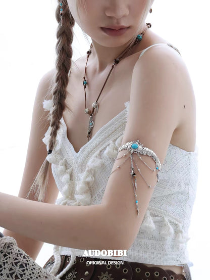 Plume Collection 17K Platinum Plating Turquoise Armband/Armlet