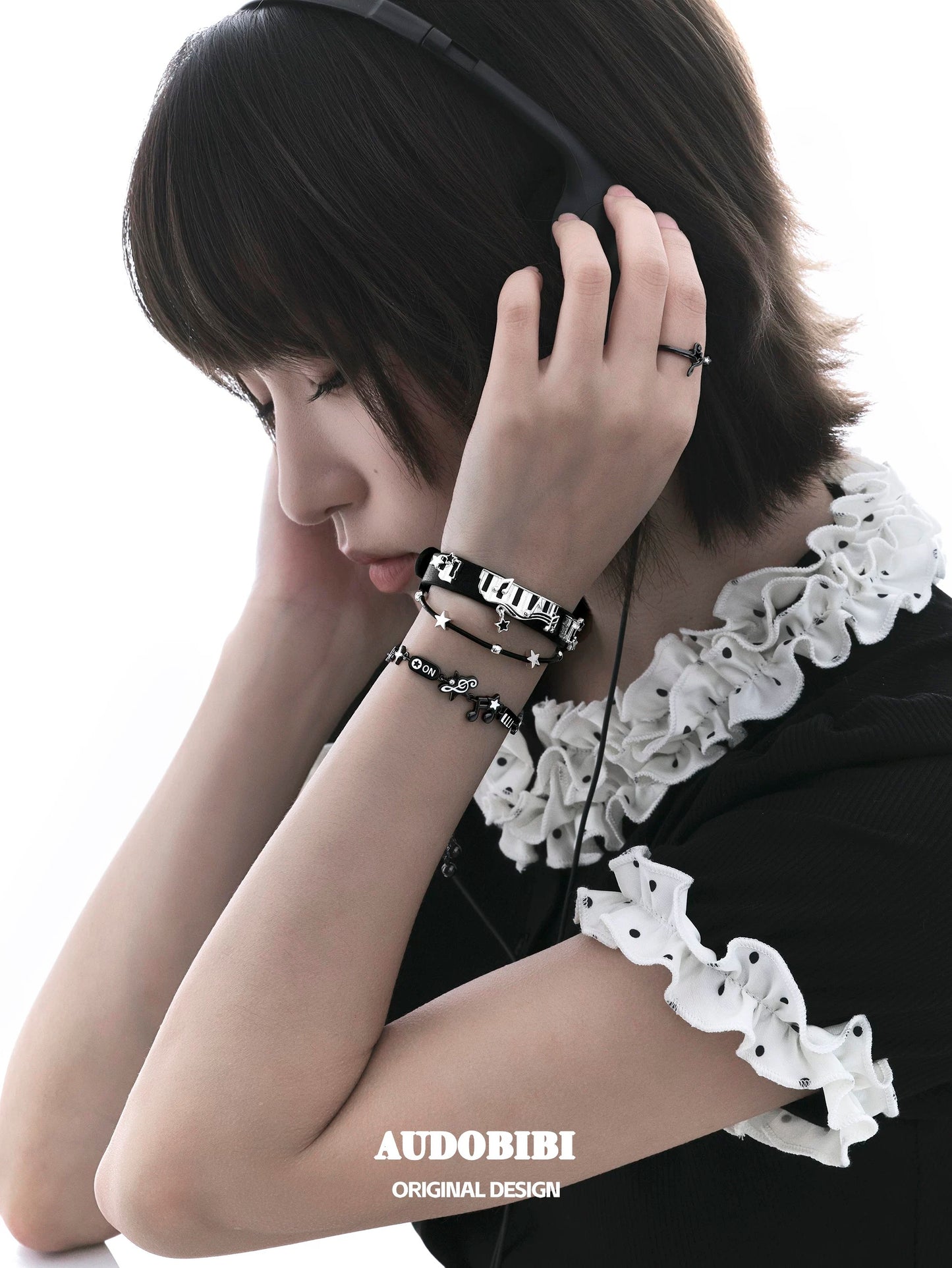 Melody Etude Faux Leather 18K Platinum Plating Black & White Piano Keys Belt Bracelet