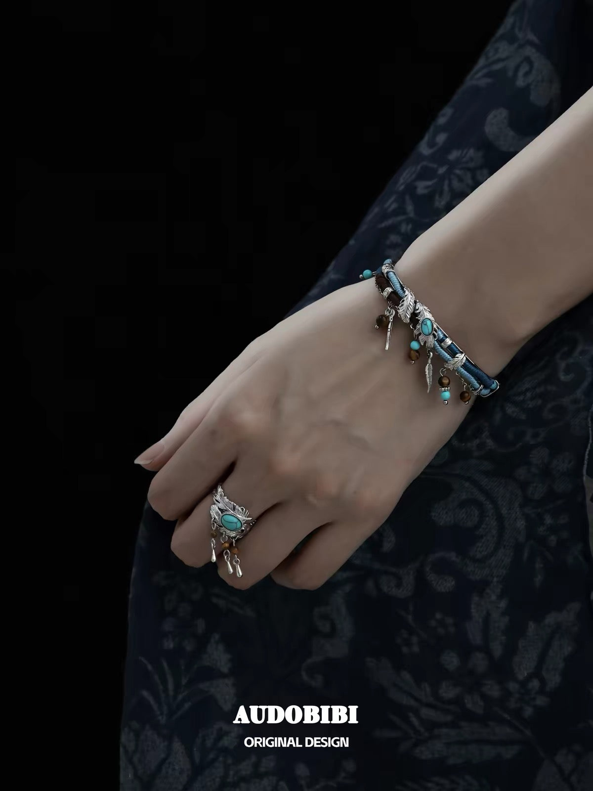 Plume Collection S925 Sterling Silver Turquoise & Tiger Eyes Tassel Ring (46,5-53mm)
