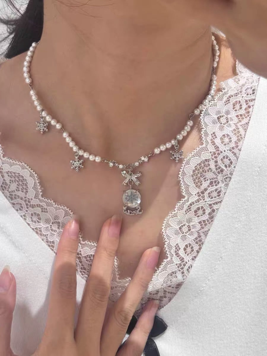 Snowflakes & Pearl 18K Platinum Plating Crystal Ball Necklace