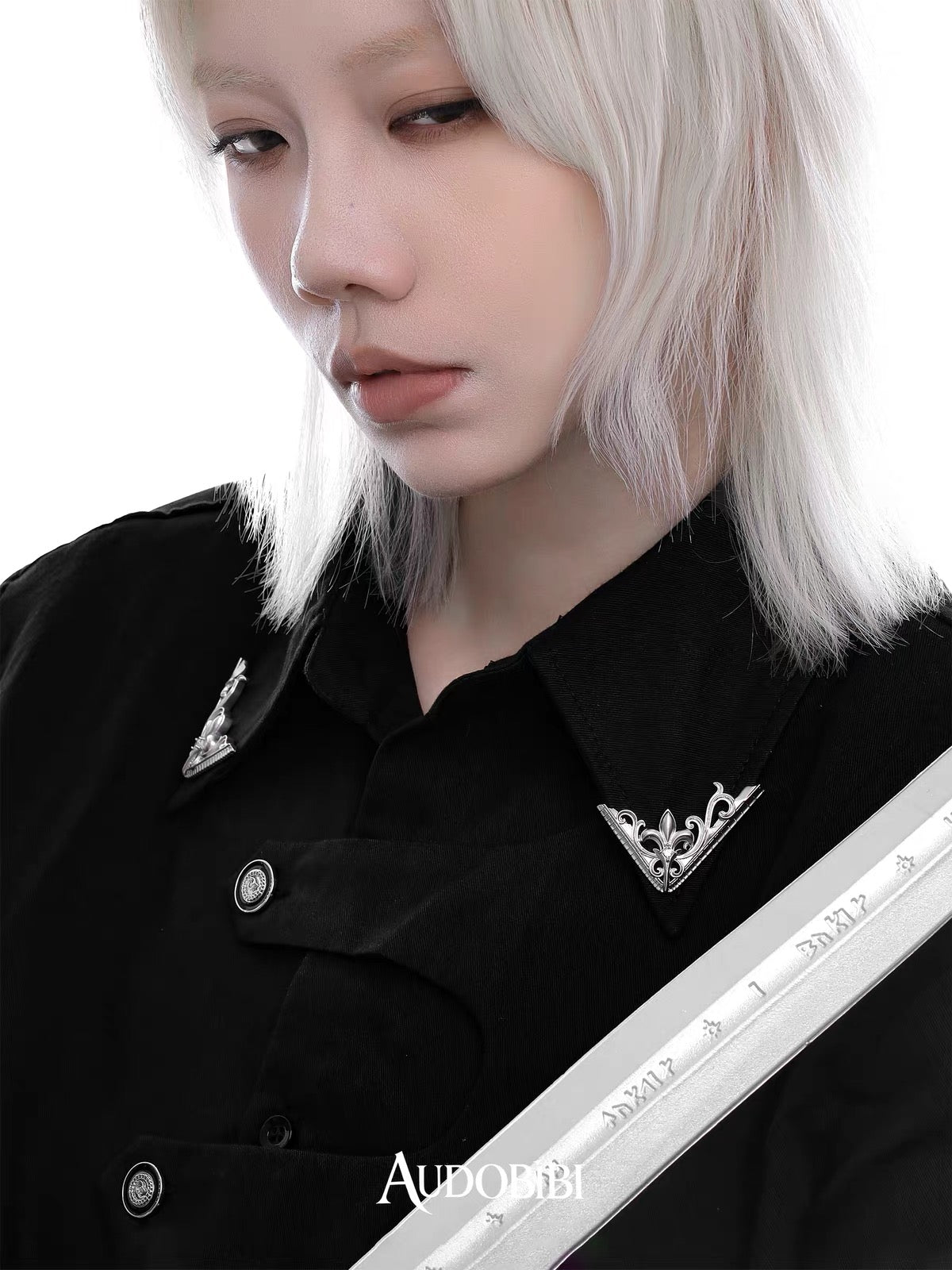 The Knight 18K Platinum Plating Fleur de lis Collar Tips