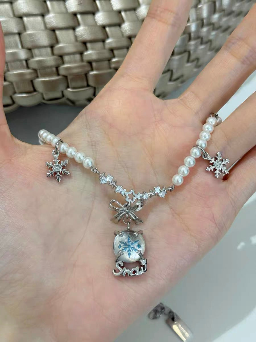 Snowflakes & Pearl 18K Platinum Plating Crystal Ball Necklace
