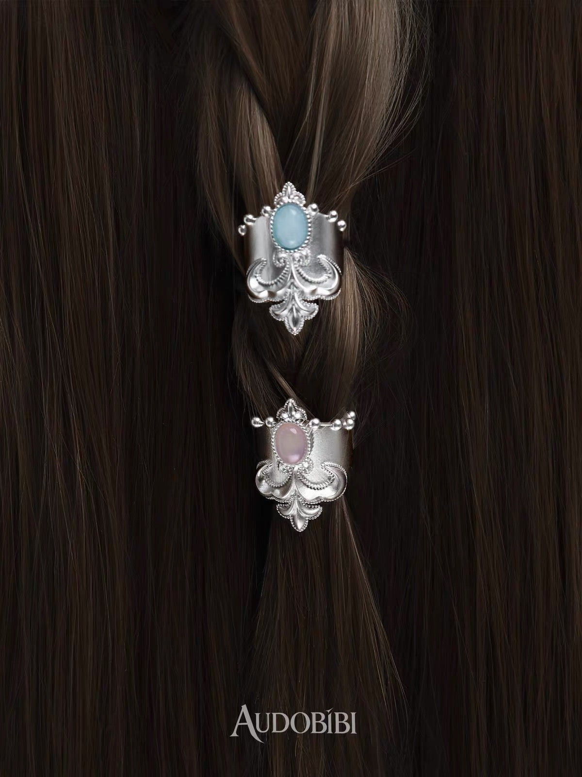 The Knight 18K Platinum Plating Mini Hair Holder