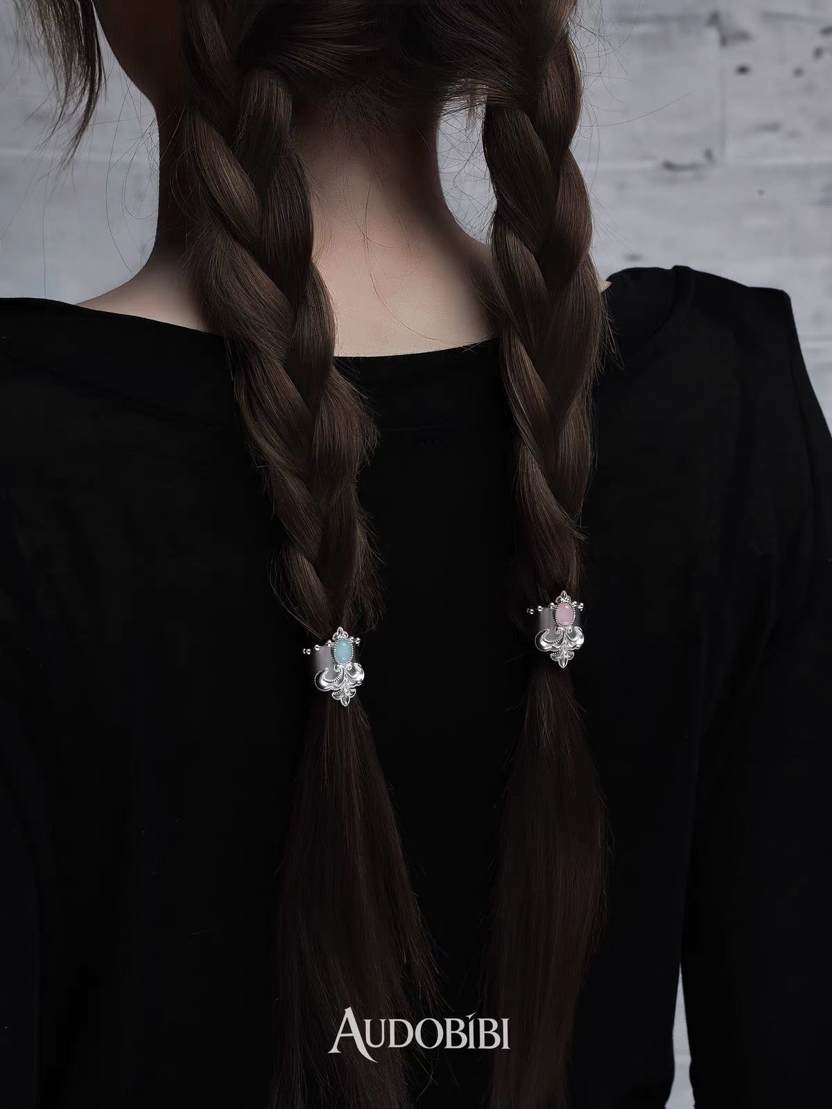 The Knight 18K Platinum Plating Mini Hair Holder