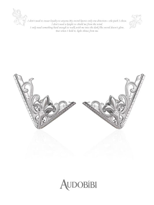 The Knight 18K Platinum Plating Fleur de lis Collar Tips