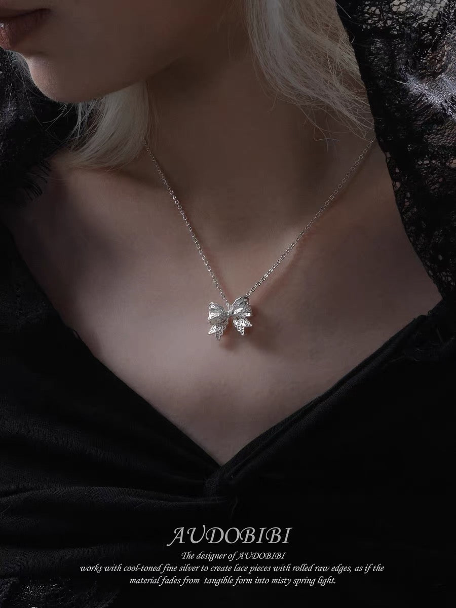 Dreaming in Lace 18K Platinum Plating Ribbon Pendant Necklace
