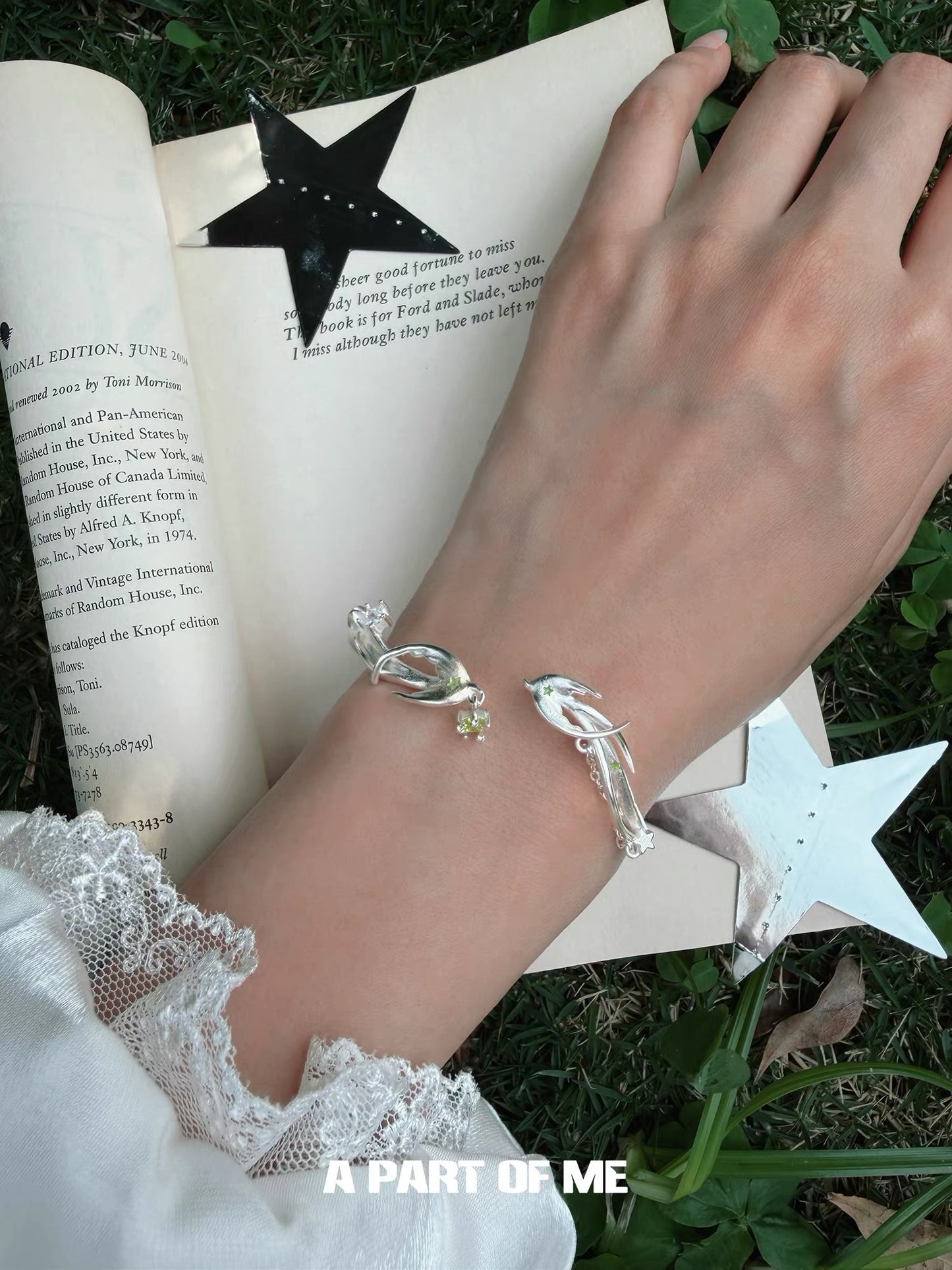 Starlit Vitality 18K Platinum Plating Spring Birds Bangle