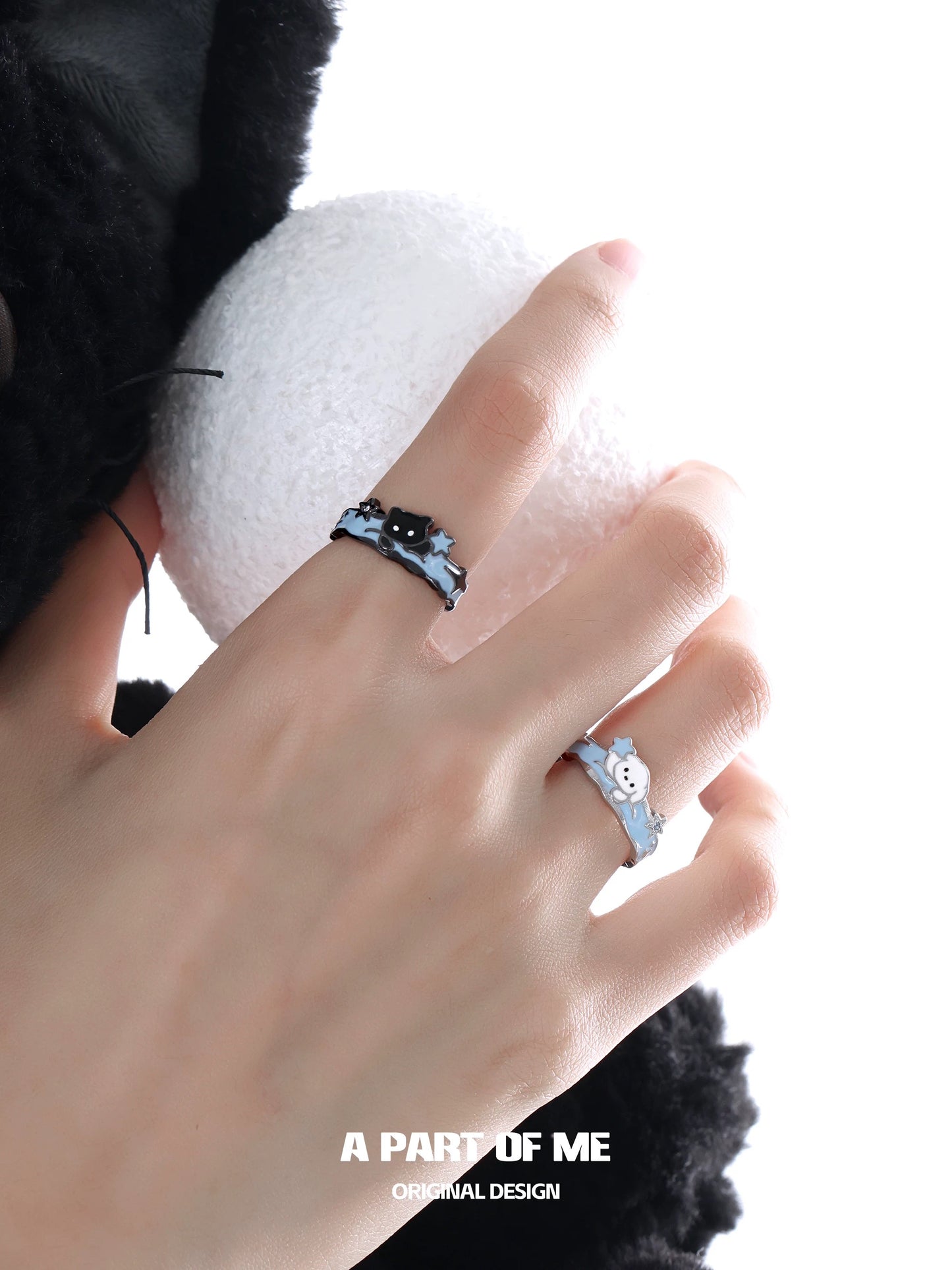 Picking Stars in the Snow S925 Sterling Silver Black Cat & White Puppy Couple Ring