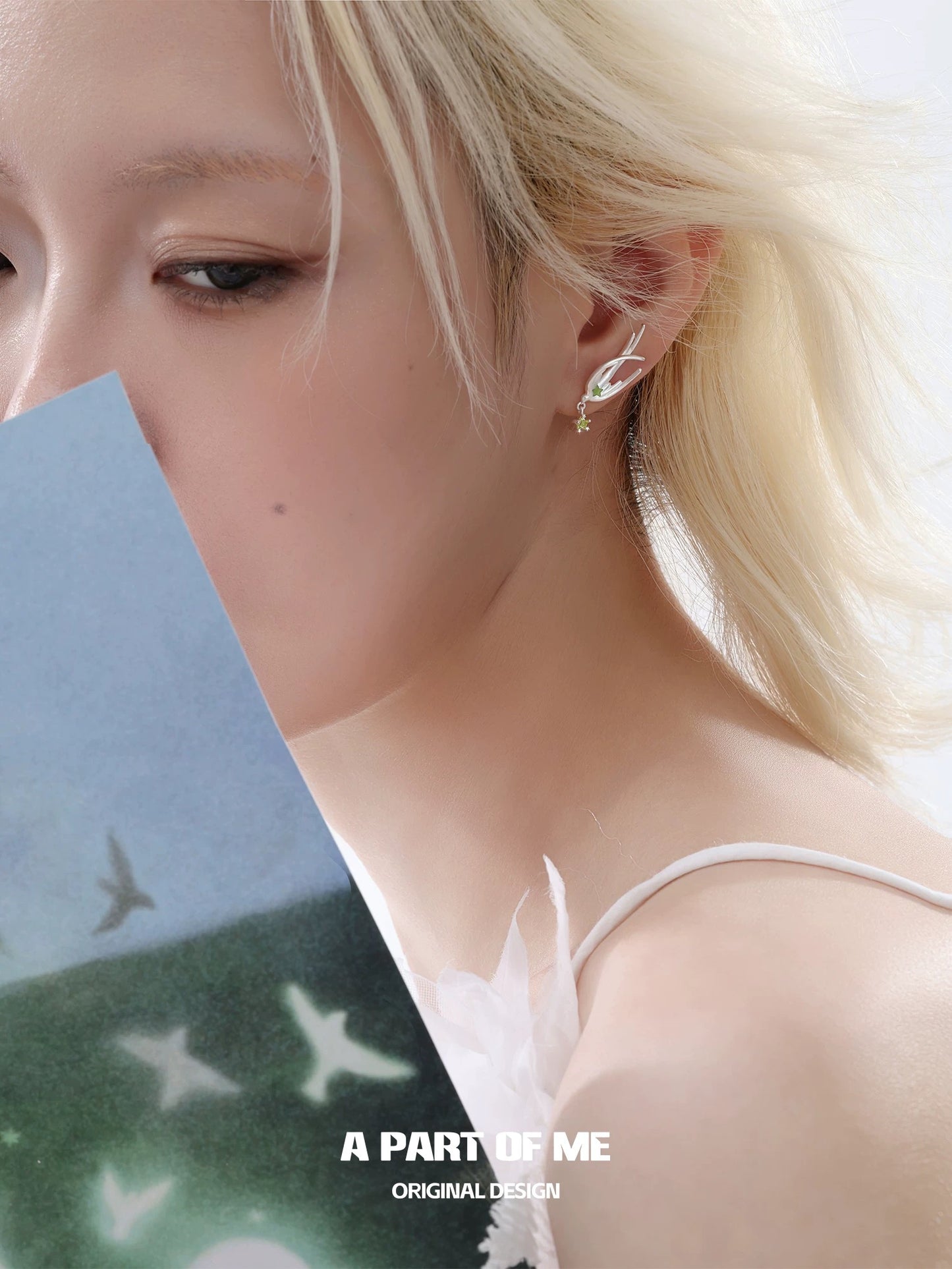 Starlit Vitality 18K Platinum Plating Wings Stud Earrings