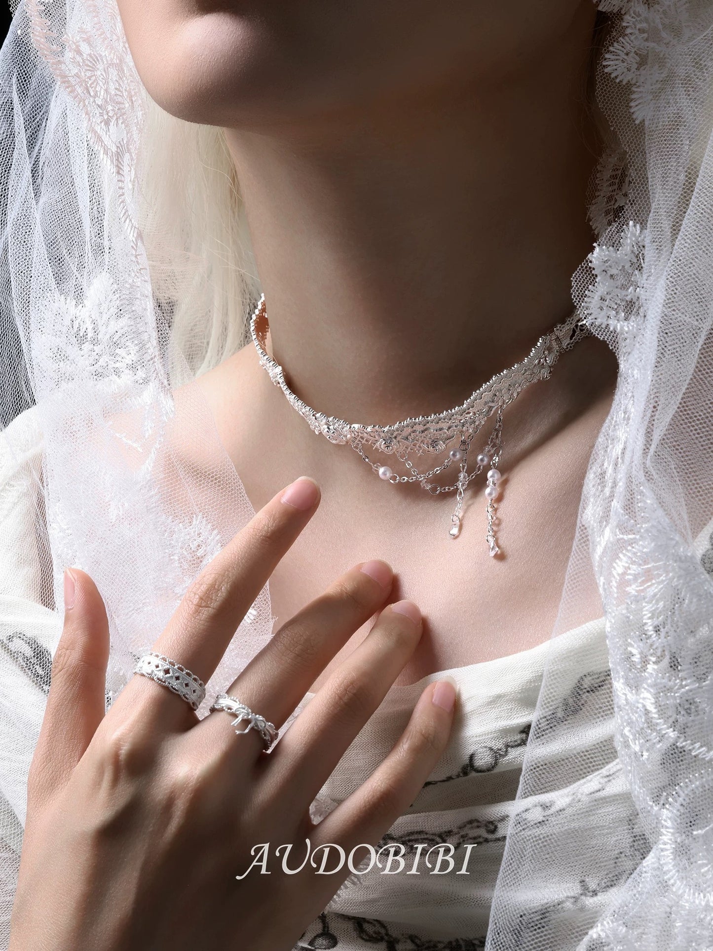 Dreaming in Lace 18K Platinum Plating Rose Glass Beads Choker