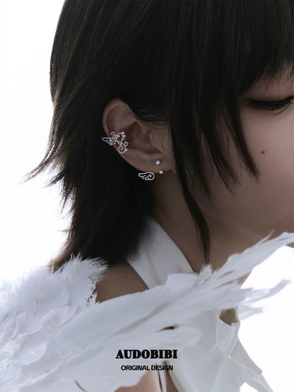 Melody Etude 18K Platinum Plating Heart Shaped Note “108 Steps in the Music Room” Earrcuffs