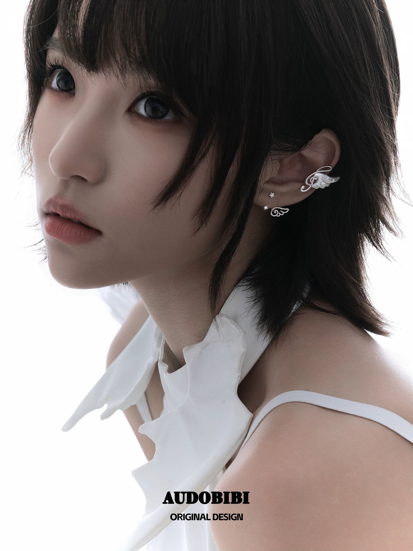 Melody Etude 18K Platinum Plating Treble Clef Wings Earcuffs
