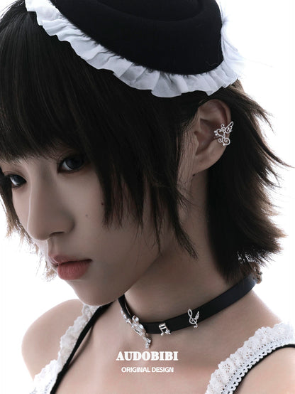 Melody Etude 18K Platinum Plating Heart Shaped Note “108 Steps in the Music Room” Earrcuffs
