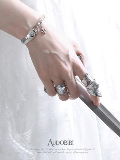 The Knight 18K Platinum Plating Fleur de lis Pearl Half Bangle