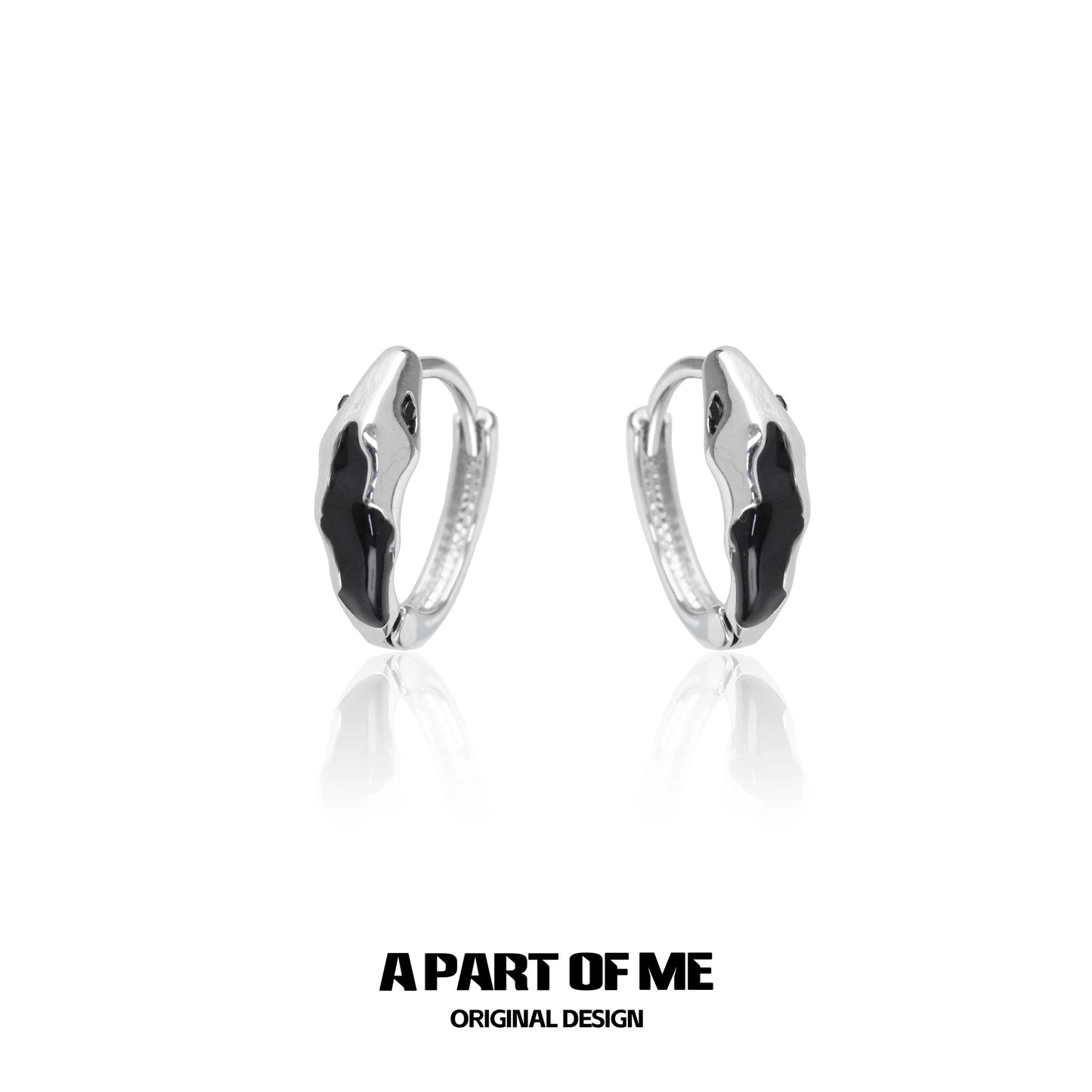 Ice Snake 18K Platinum Plating Snake Eye Huggies Earrings