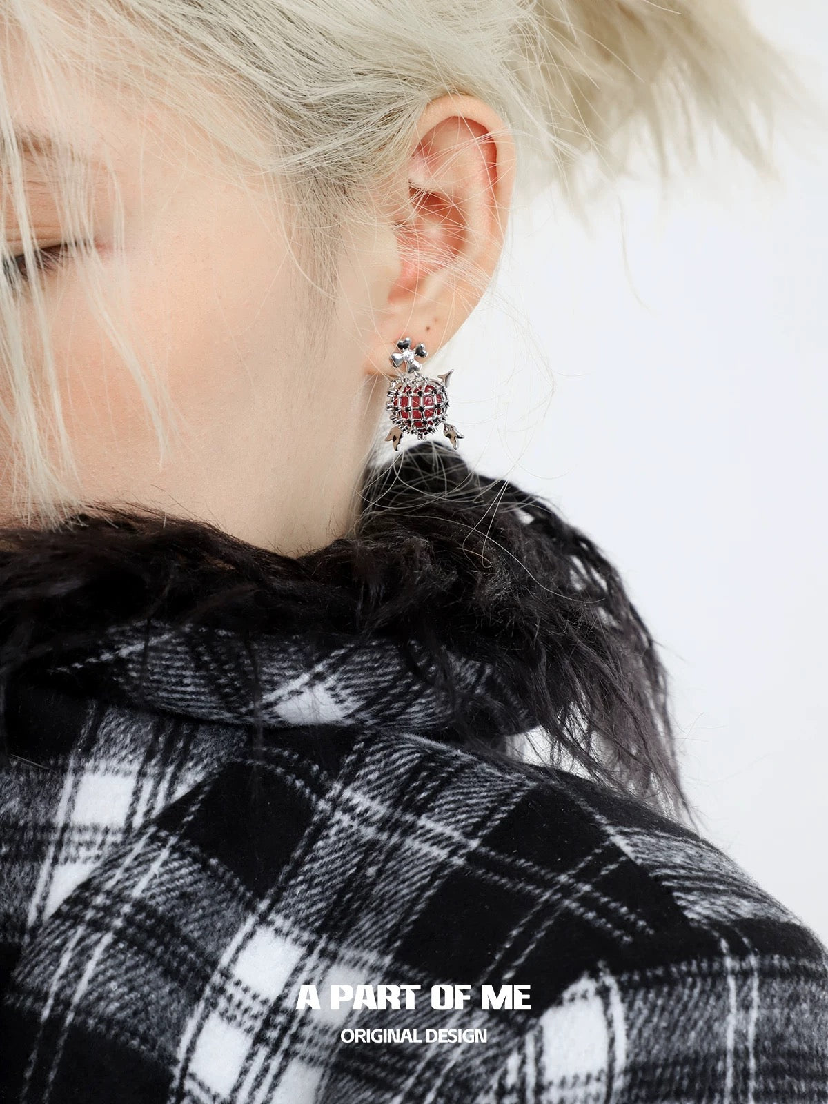 Spiked Heart 18K Platinum Plating Earrings