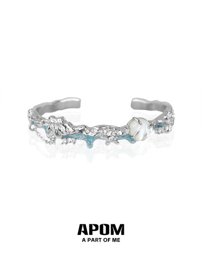 Goddess of Beauty 18K Platinum Plating Seashell Bangle