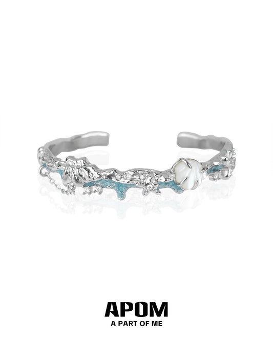 Goddess of Beauty 18K Platinum Plating Seashell Bangle