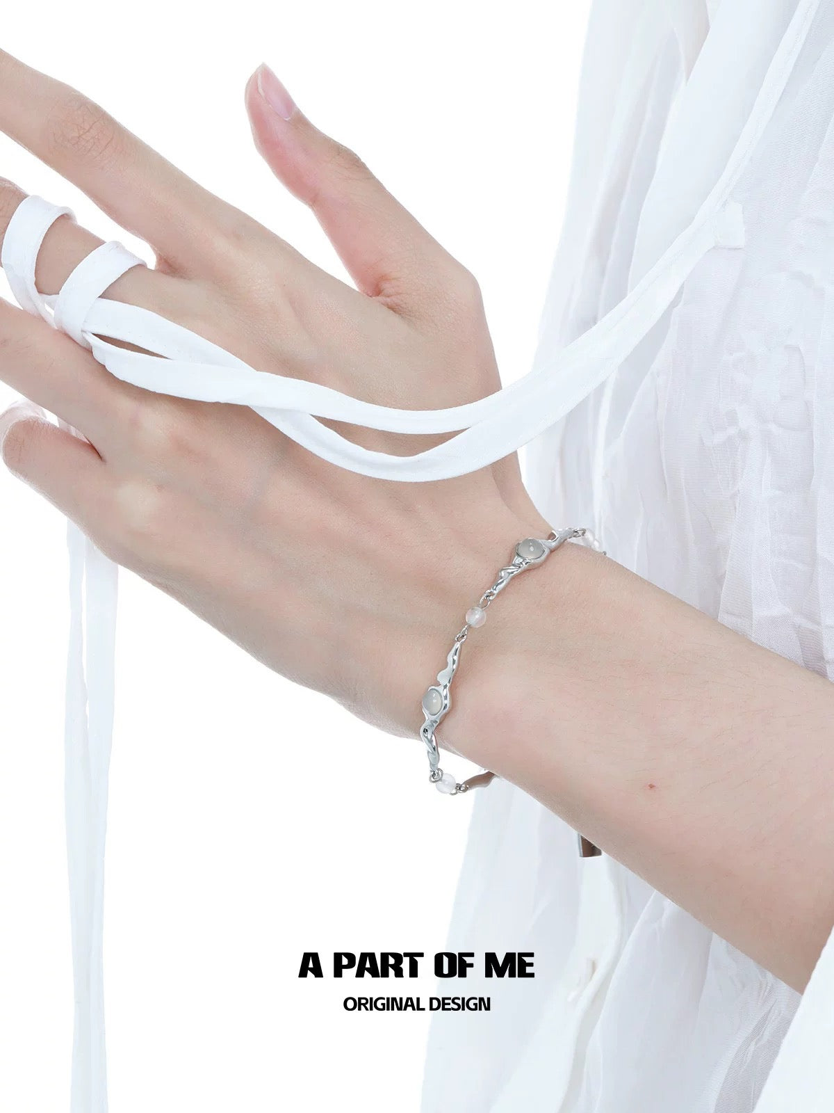 Dawn Series 18K Platinum Plating Natural Chalcedony Bracelet