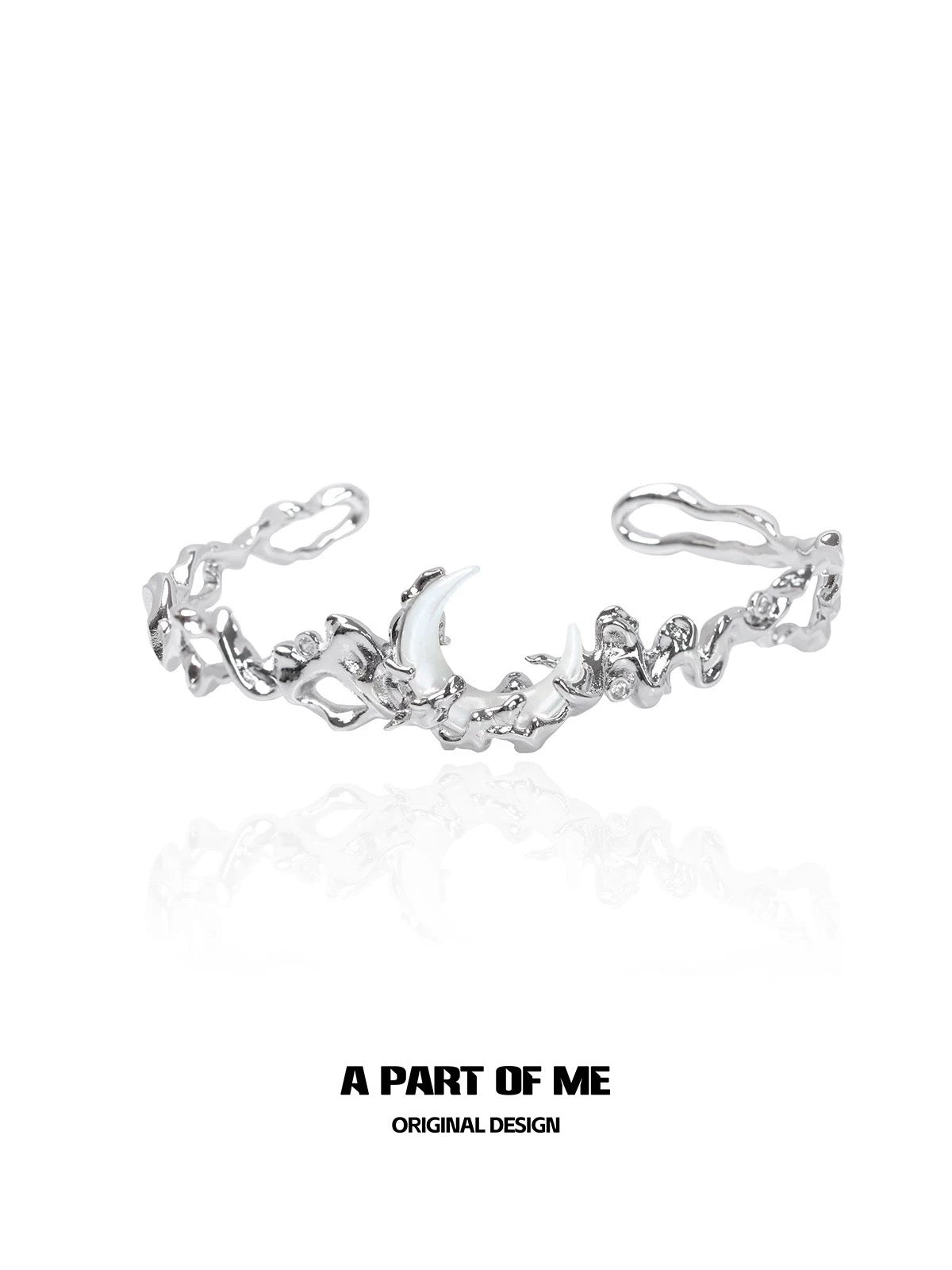 Moon in the Clouds 18K Platinum Plating Bangle