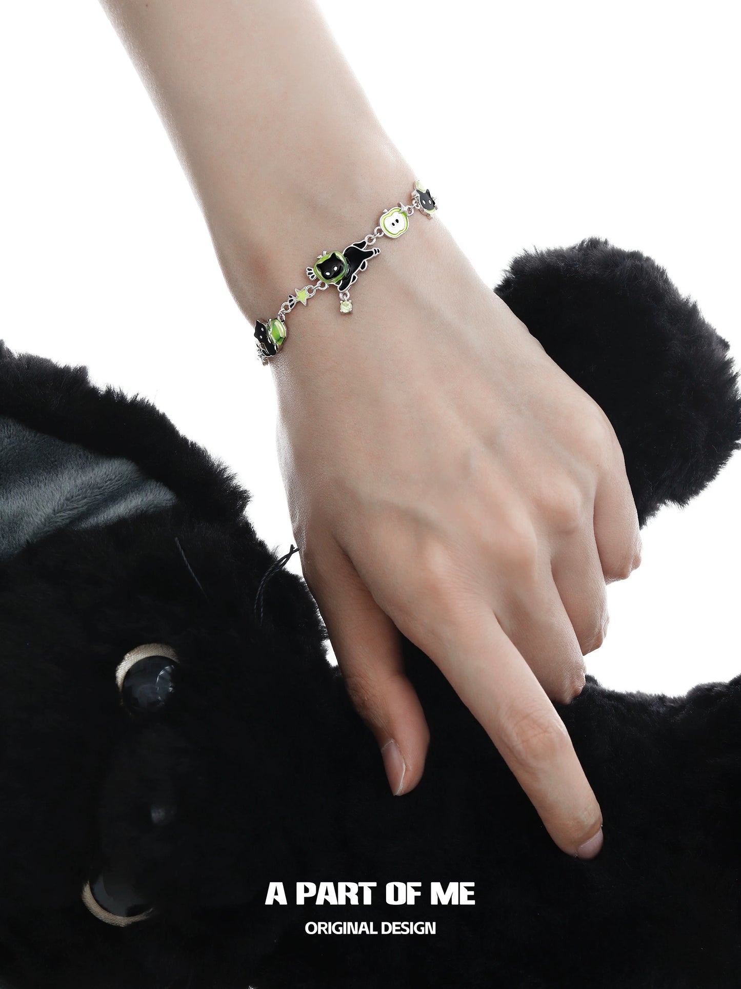 Apple Cat 18K Platinum Plating Black Cat & Green Apple Bracelet