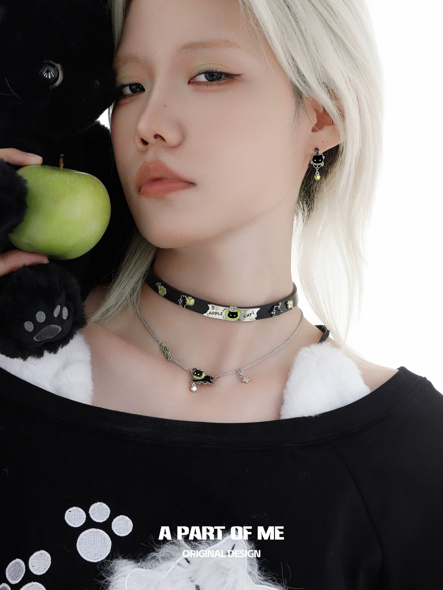 Apple Cat 18K Platinum Plating Black Cat & Green Apple Choker & Necklace